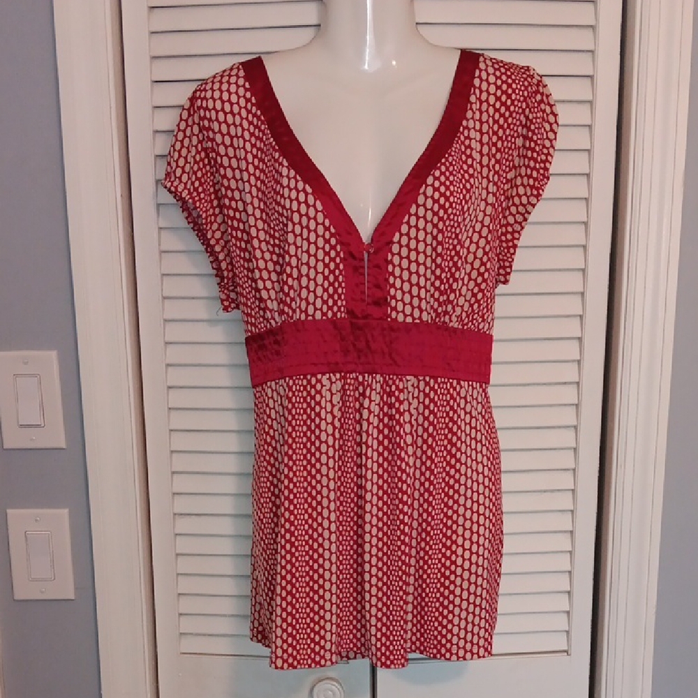 Lster Women's 2XL Red and Cream V-Neck Blouse Ties Around Waist